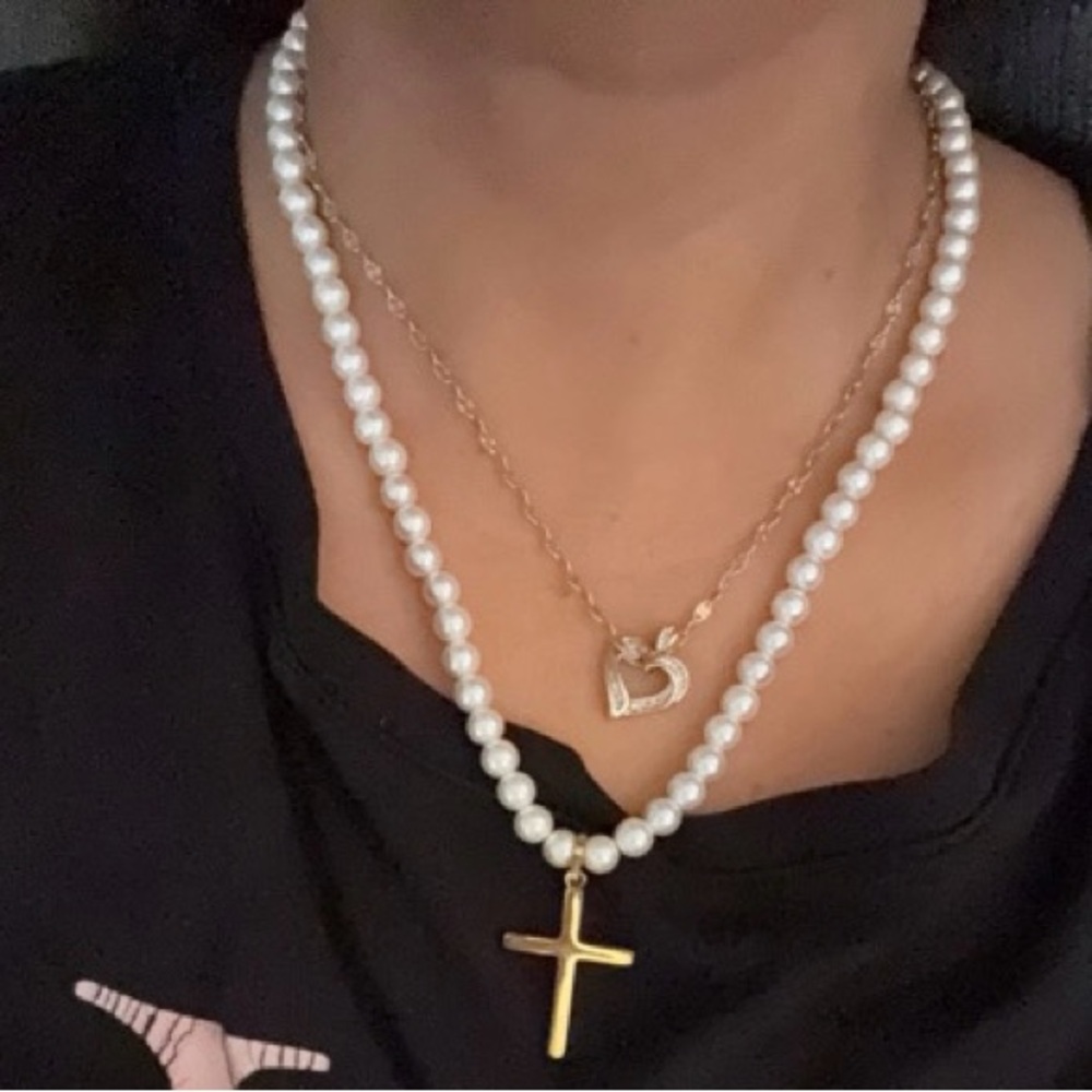 ✨Thryfty Men's freshwater Pearl Chain with Cross pendant